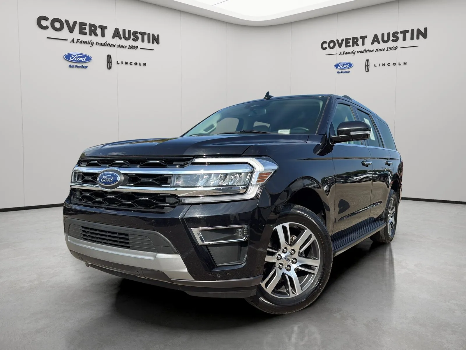 Black 2024 Ford Expedition Limited for sale in Austin, TX