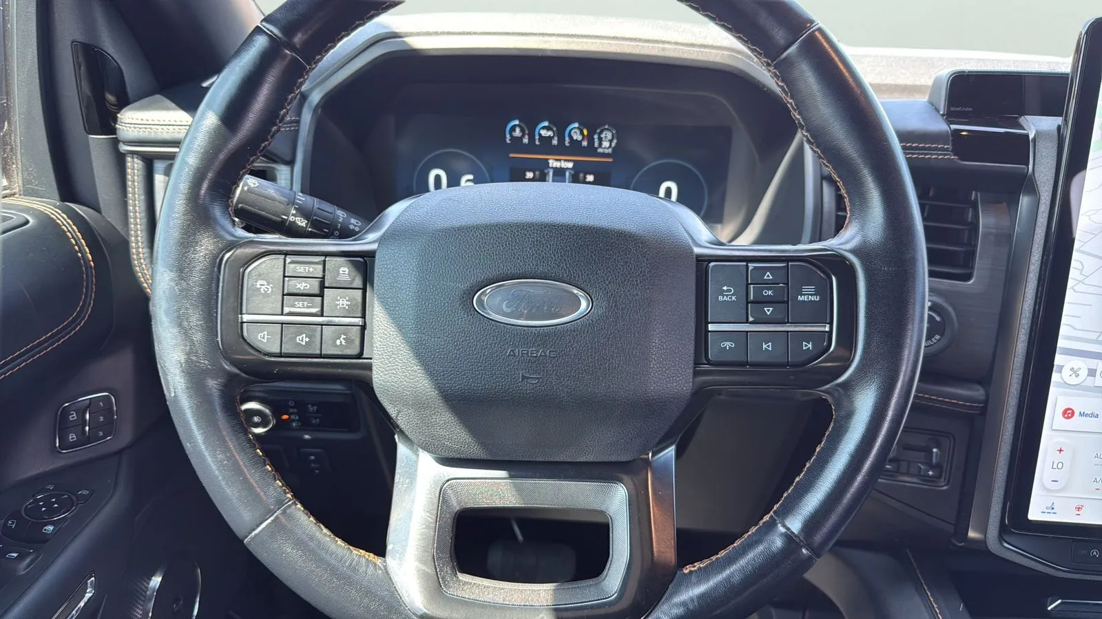 Ford Expedition photo 14