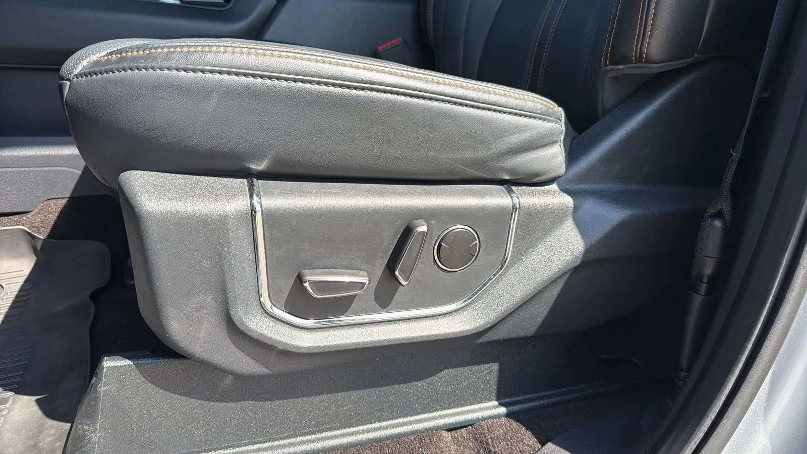 Ford Expedition photo 10