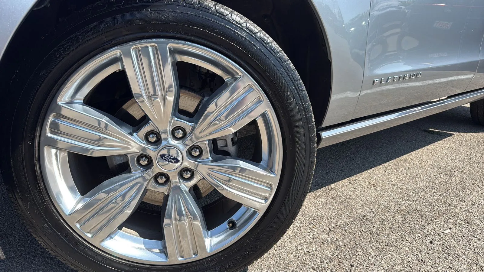 Ford Expedition photo 29