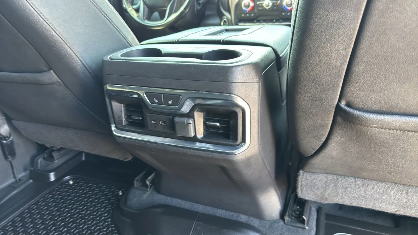 GMC Sierra photo 24