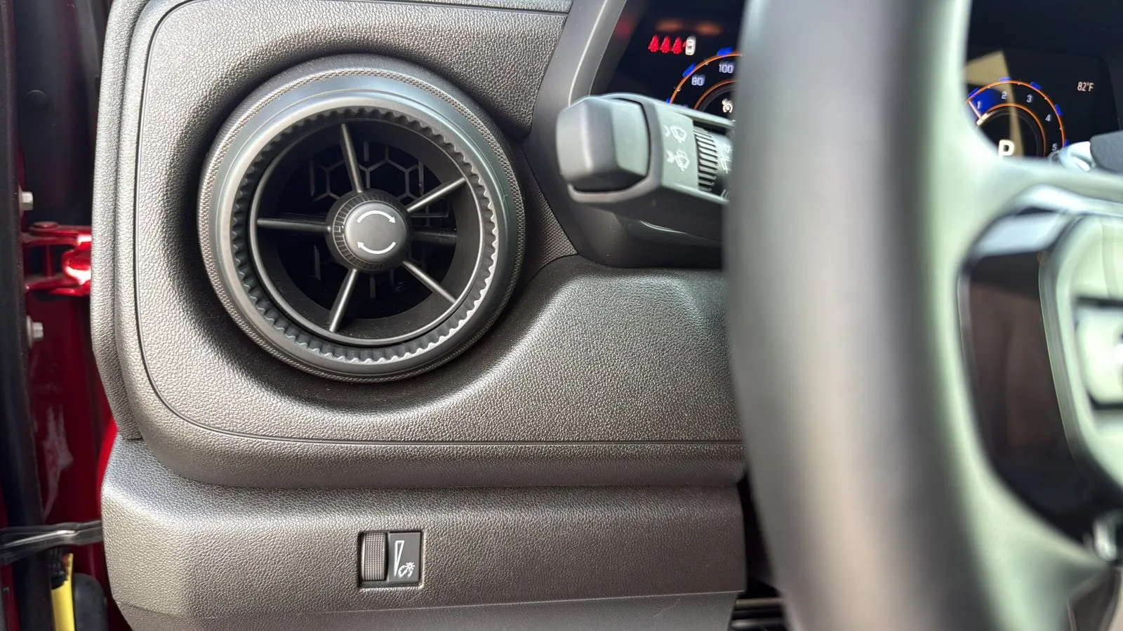 Chevrolet Colorado photo 17