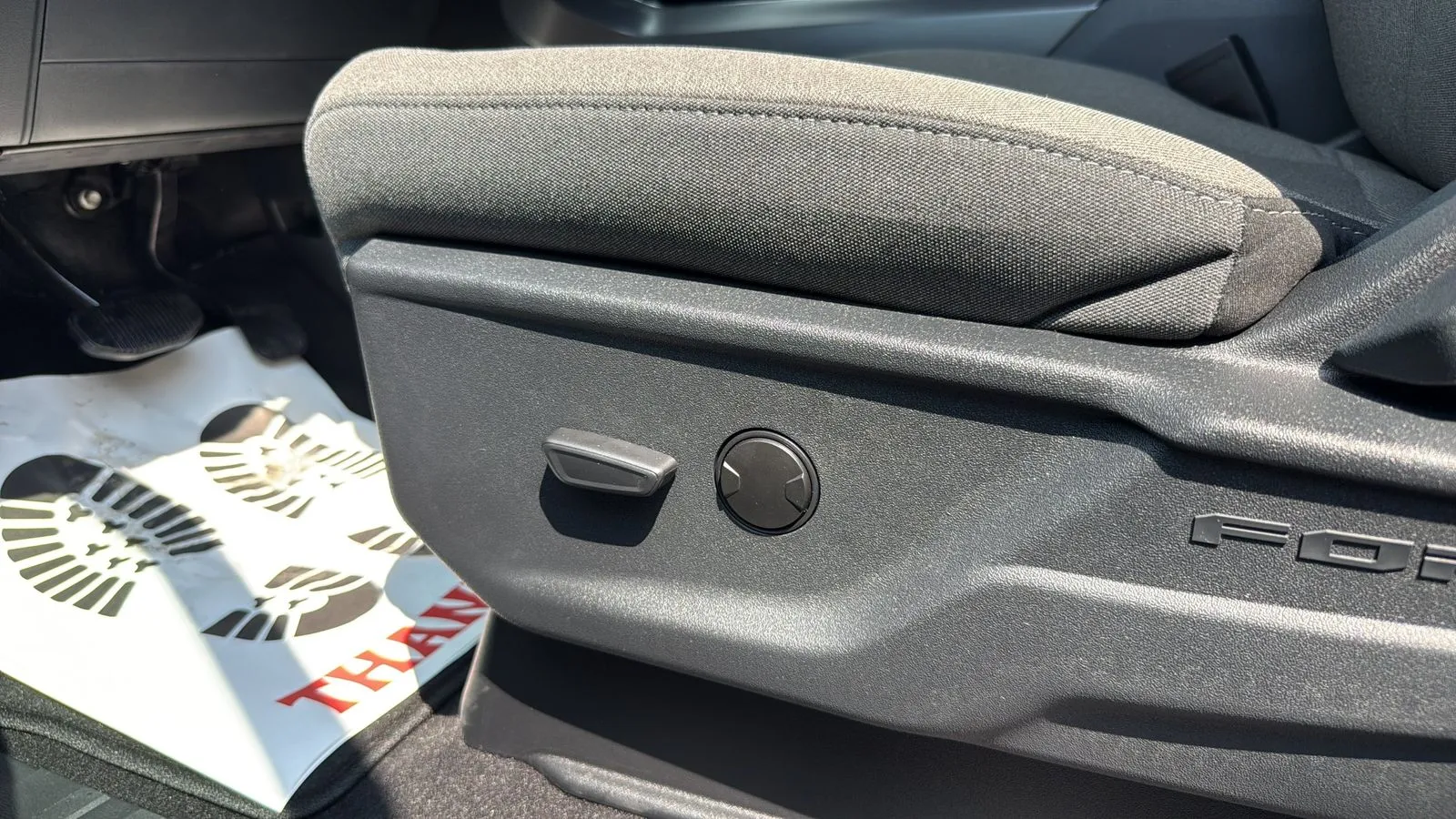 Ford F-150 photo 10