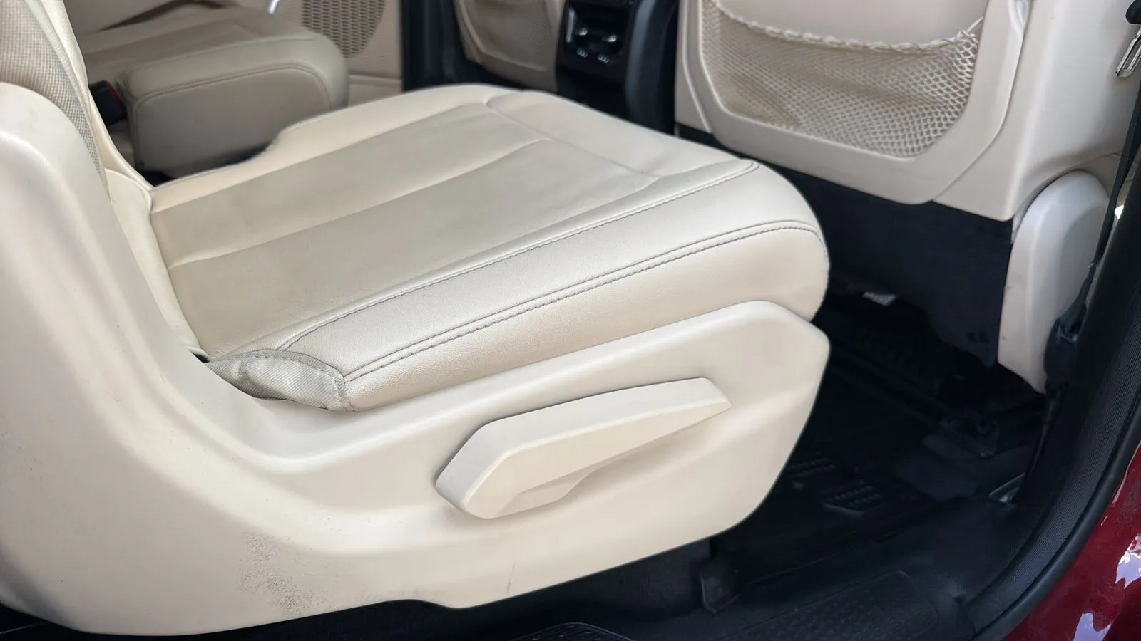 Jeep Grand Cherokee L photo 23