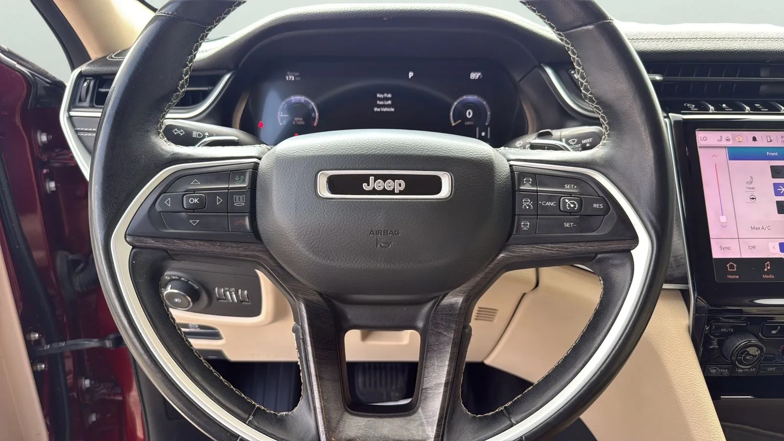 Jeep Grand Cherokee L photo 11