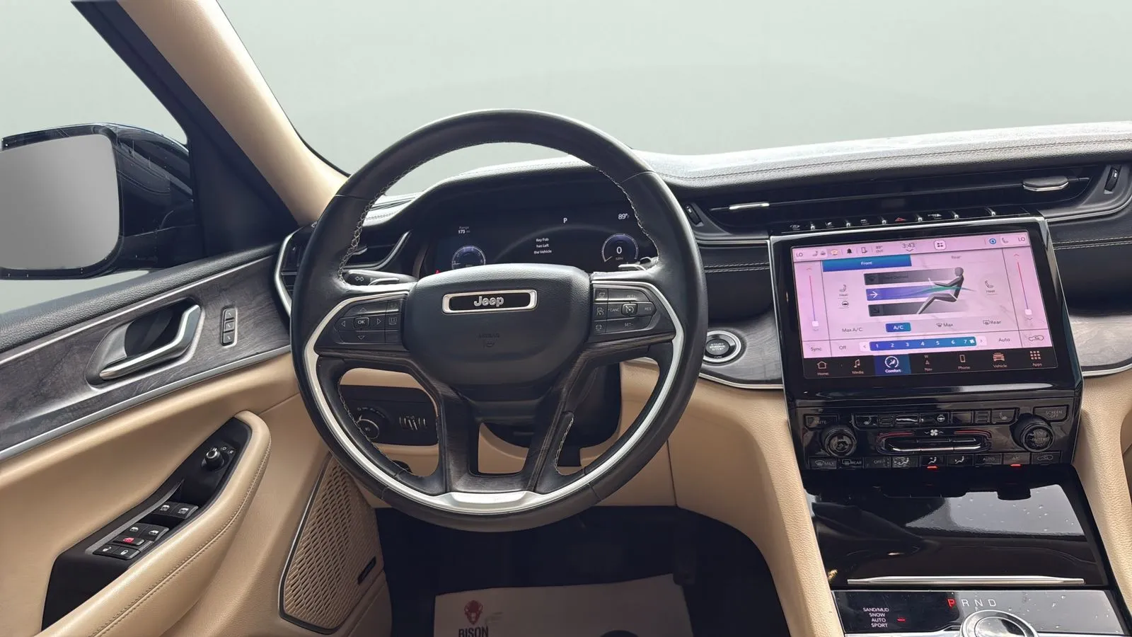 Jeep Grand Cherokee L photo 9