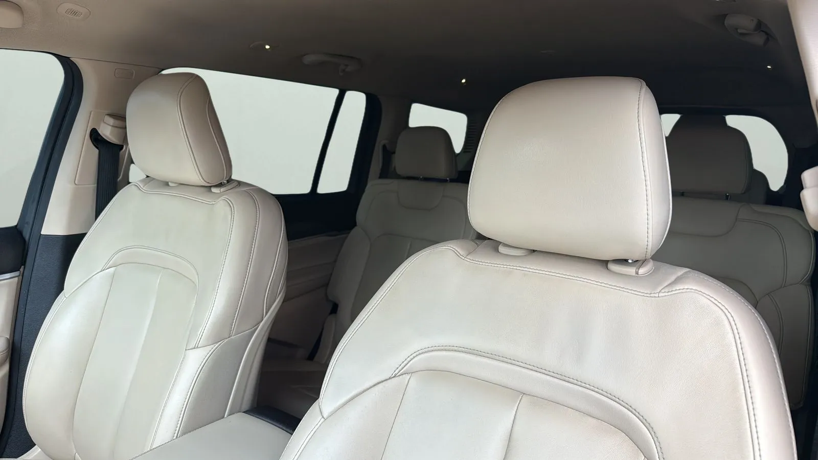 Jeep Grand Cherokee L photo 6
