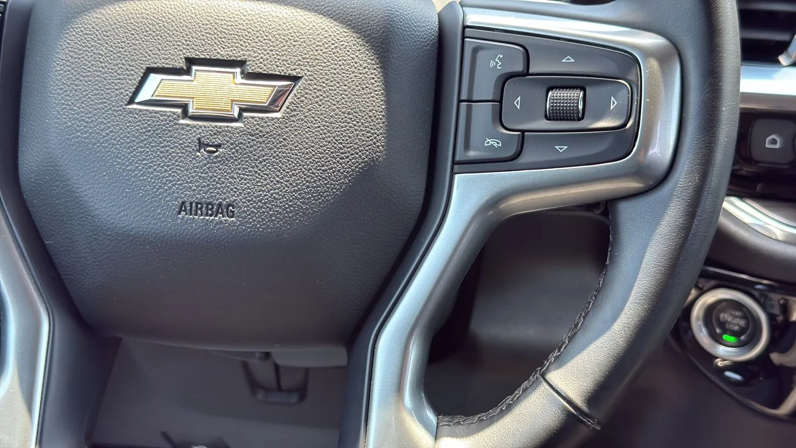 Chevrolet Silverado photo 15