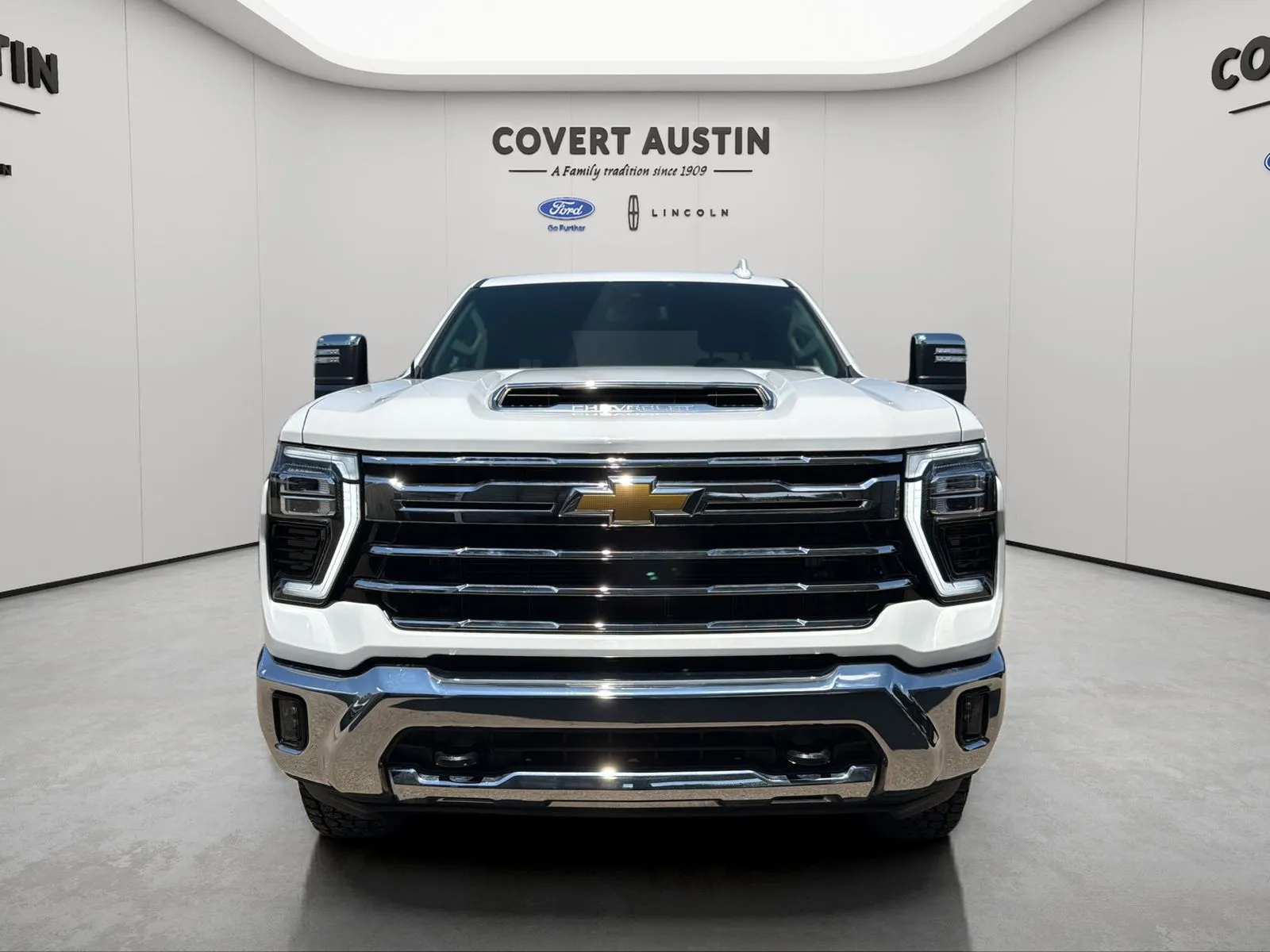 Chevrolet Silverado photo 8