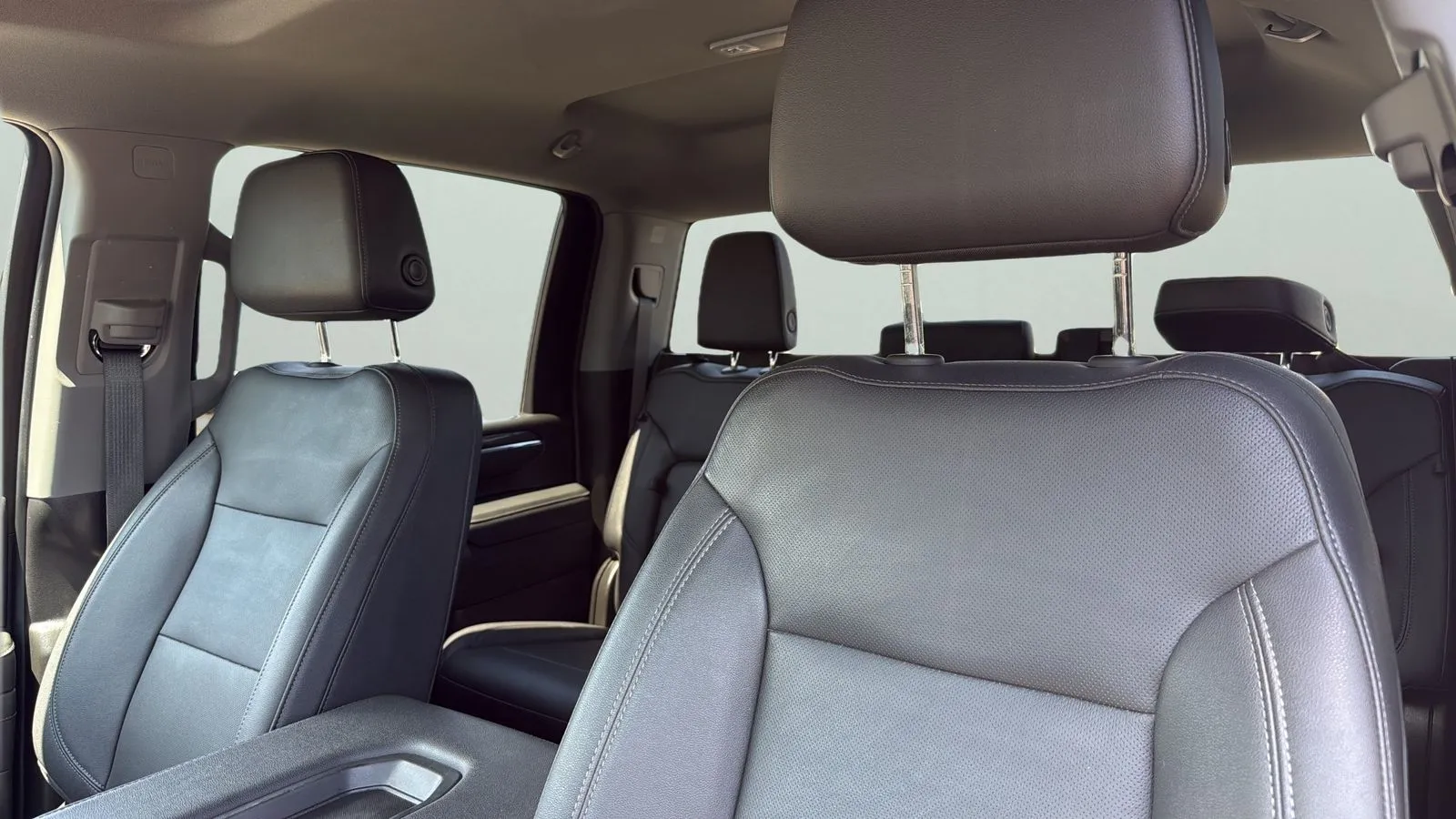 Chevrolet Silverado photo 9