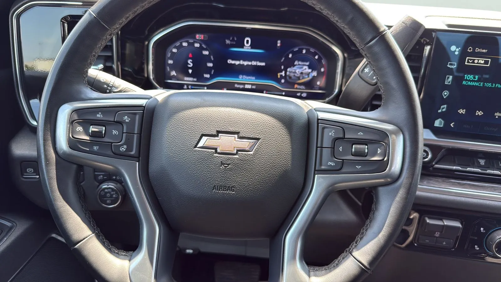 Chevrolet Silverado photo 14