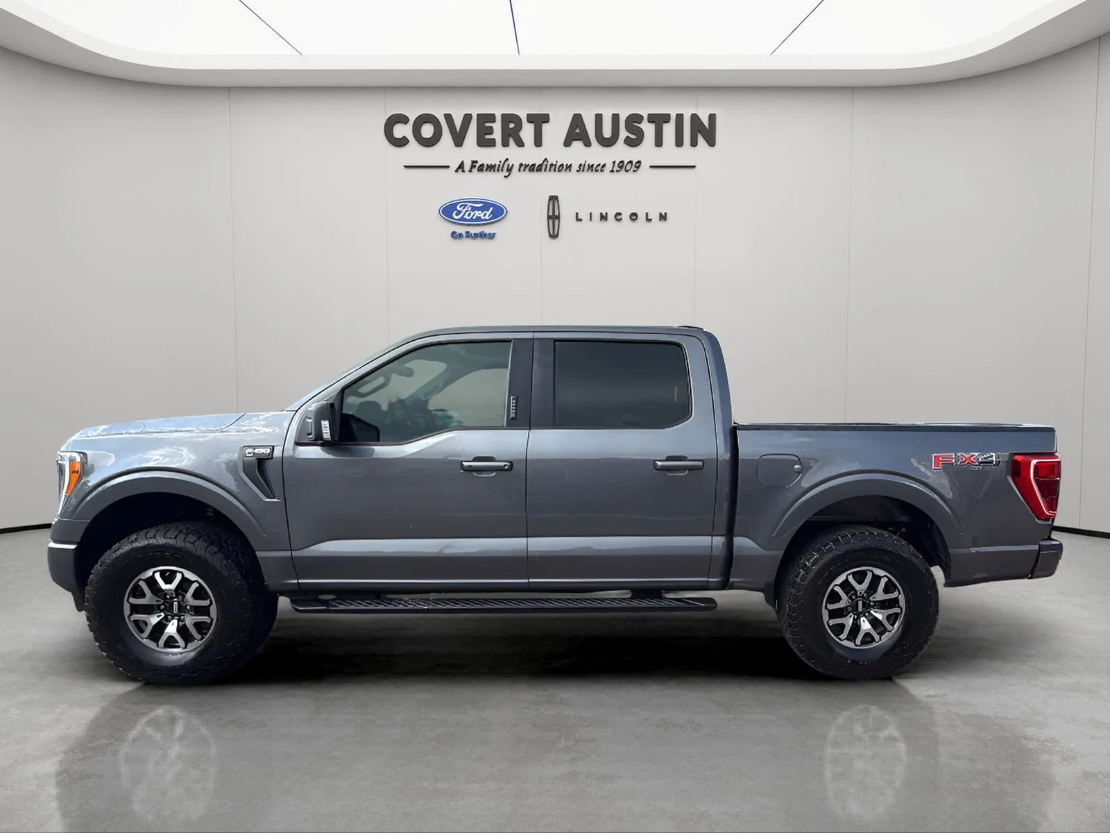 Ford F-150 photo 2