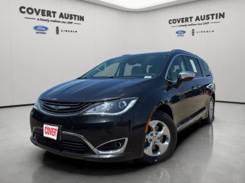 Black 2018 Chrysler Pacifica Hybrid Limited for sale in Austin, TX