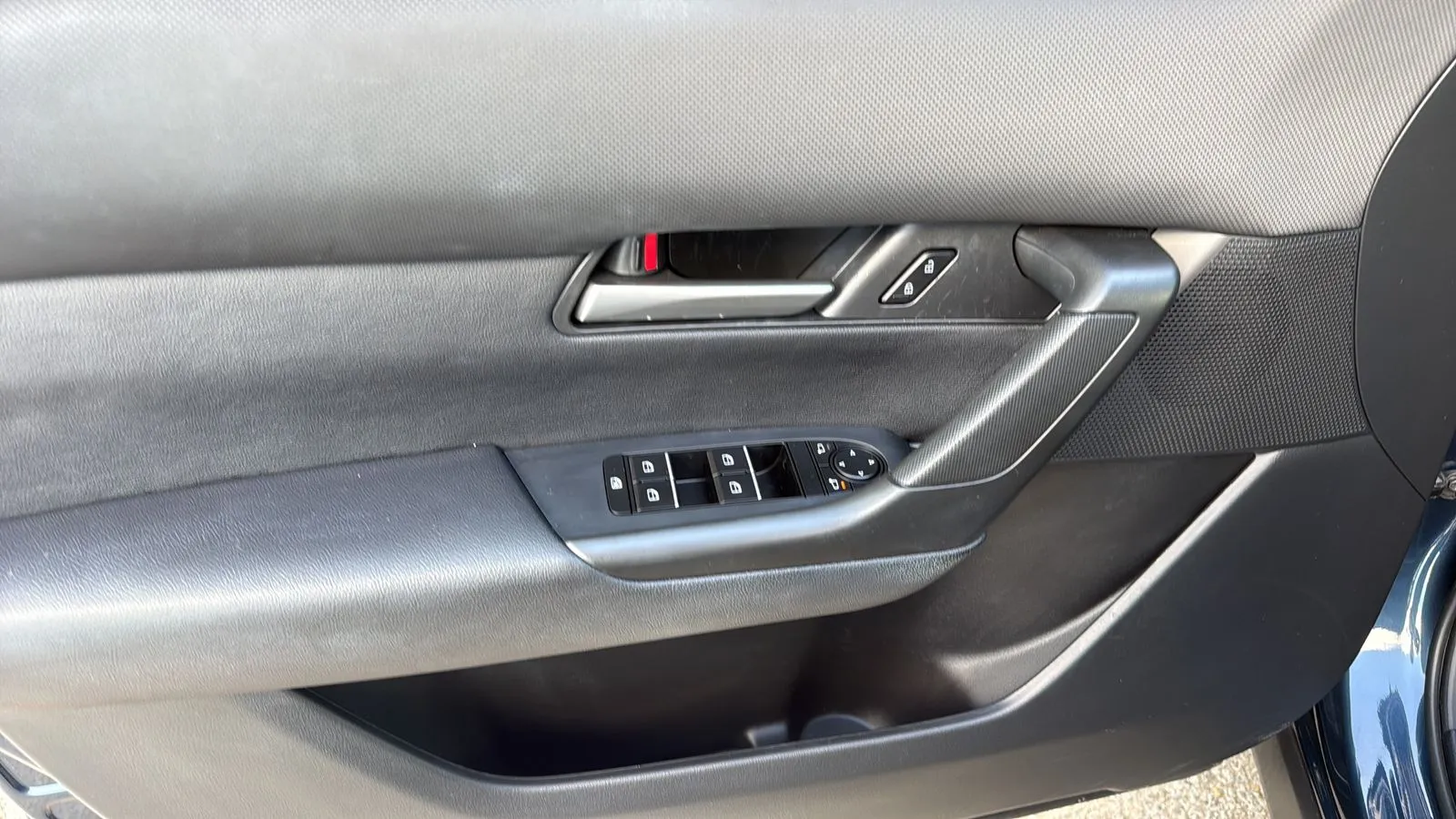 Mazda CX-50 photo 11