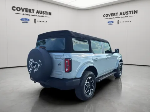 More photos of 2023 Ford Bronco Outer Banks at Covert Ford Lincoln, TX