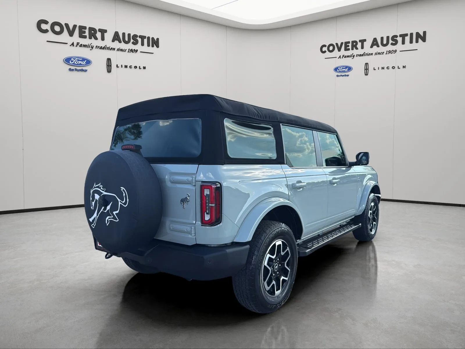 Ford Bronco photo 5