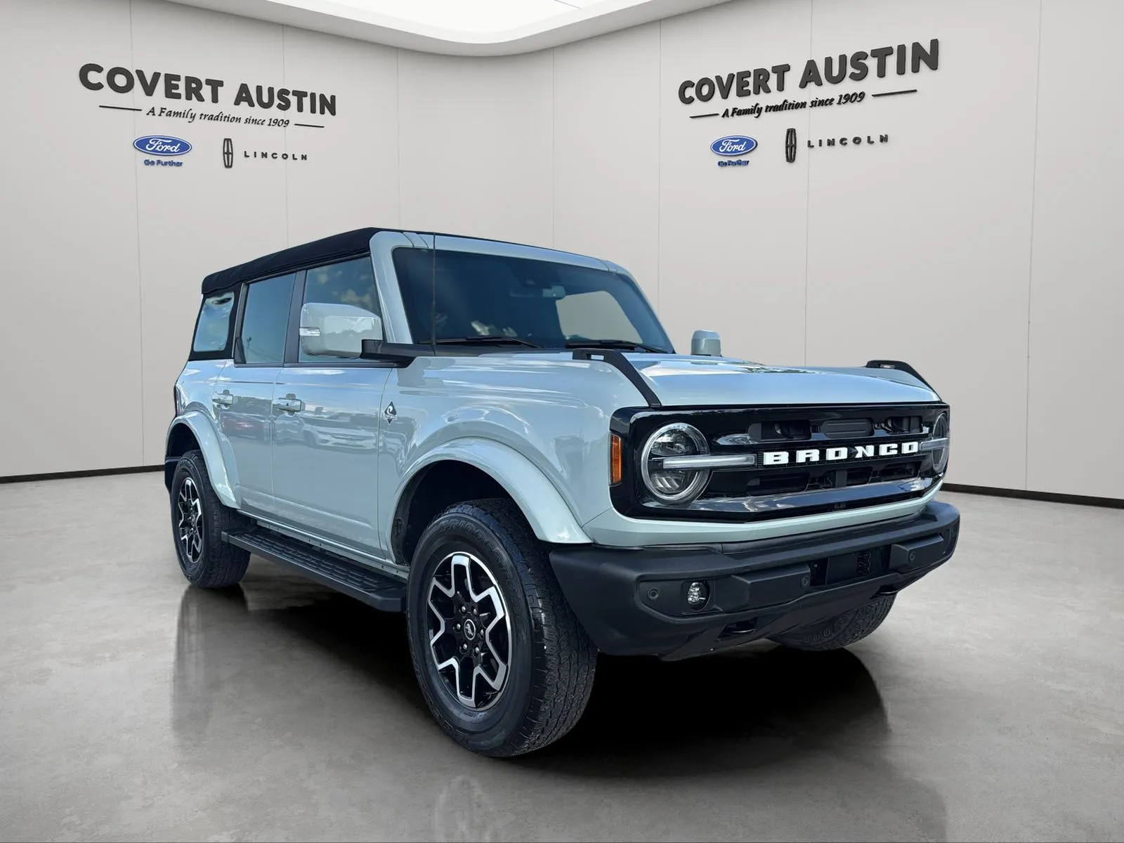 Ford Bronco photo 7
