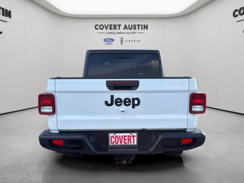 More photos of 2023 Jeep Gladiator Texas Trail at Covert Ford Lincoln, TX