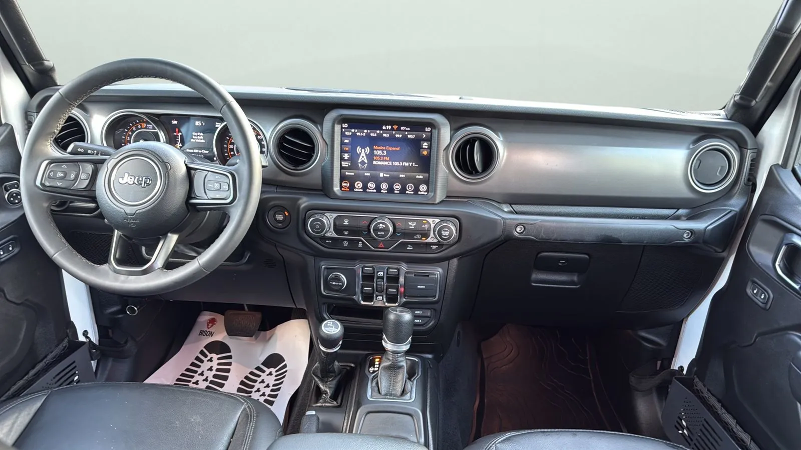 Jeep Gladiator photo 19