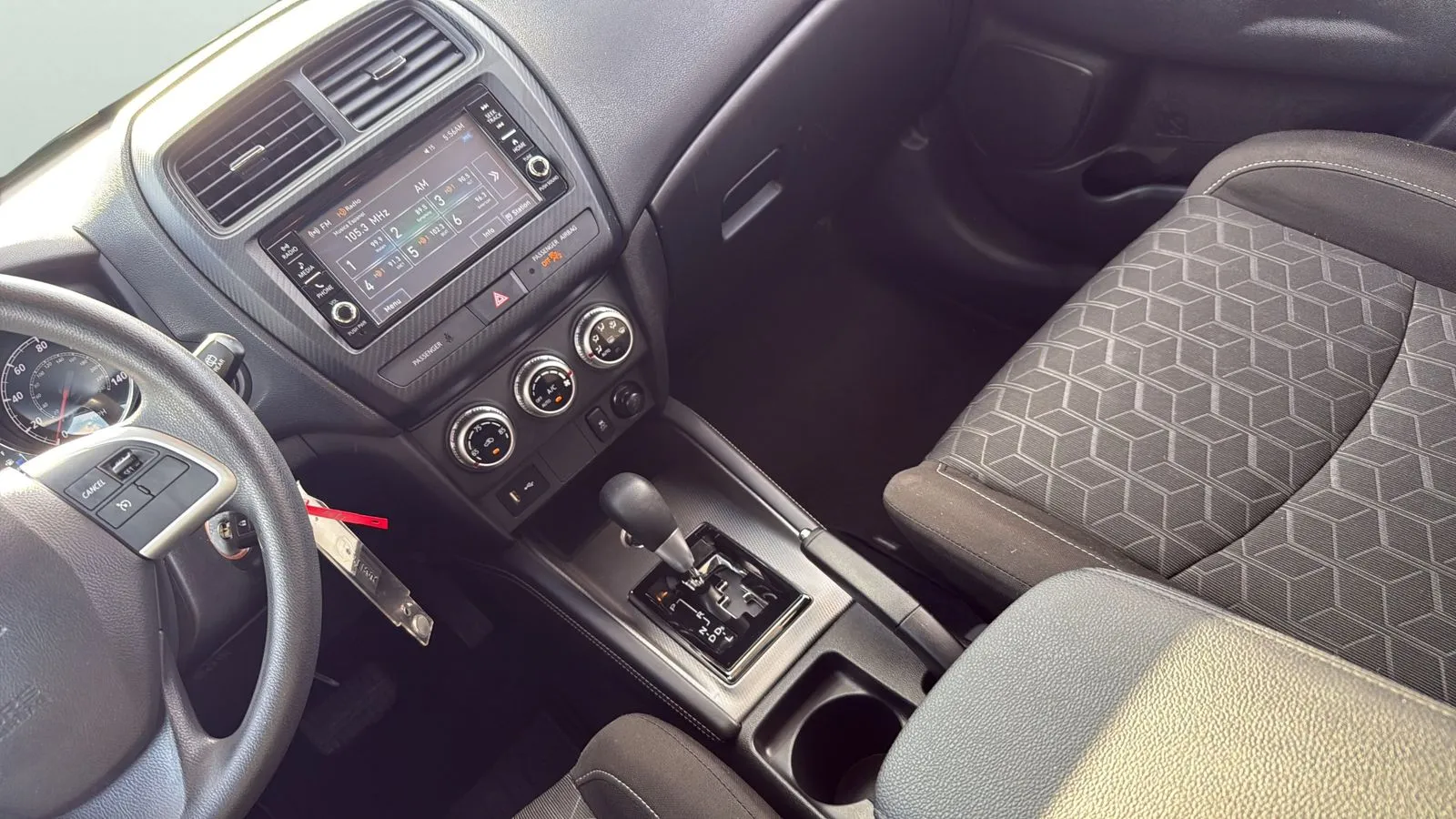 Mitsubishi Outlander Sport photo 20
