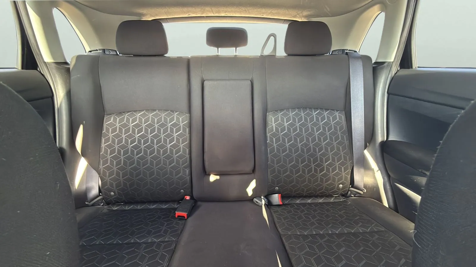 Mitsubishi Outlander Sport photo 25