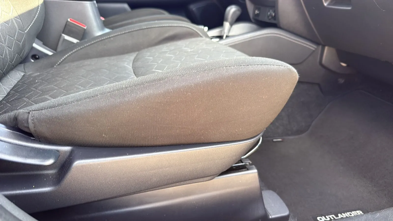Mitsubishi Outlander Sport photo 24