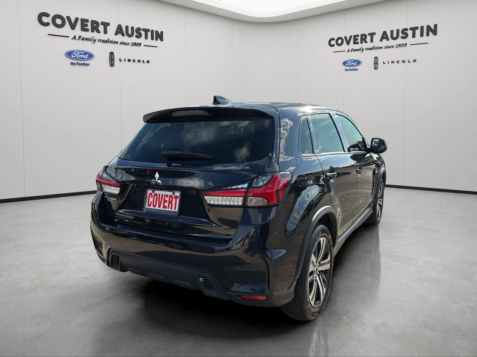 Mitsubishi Outlander Sport photo 5