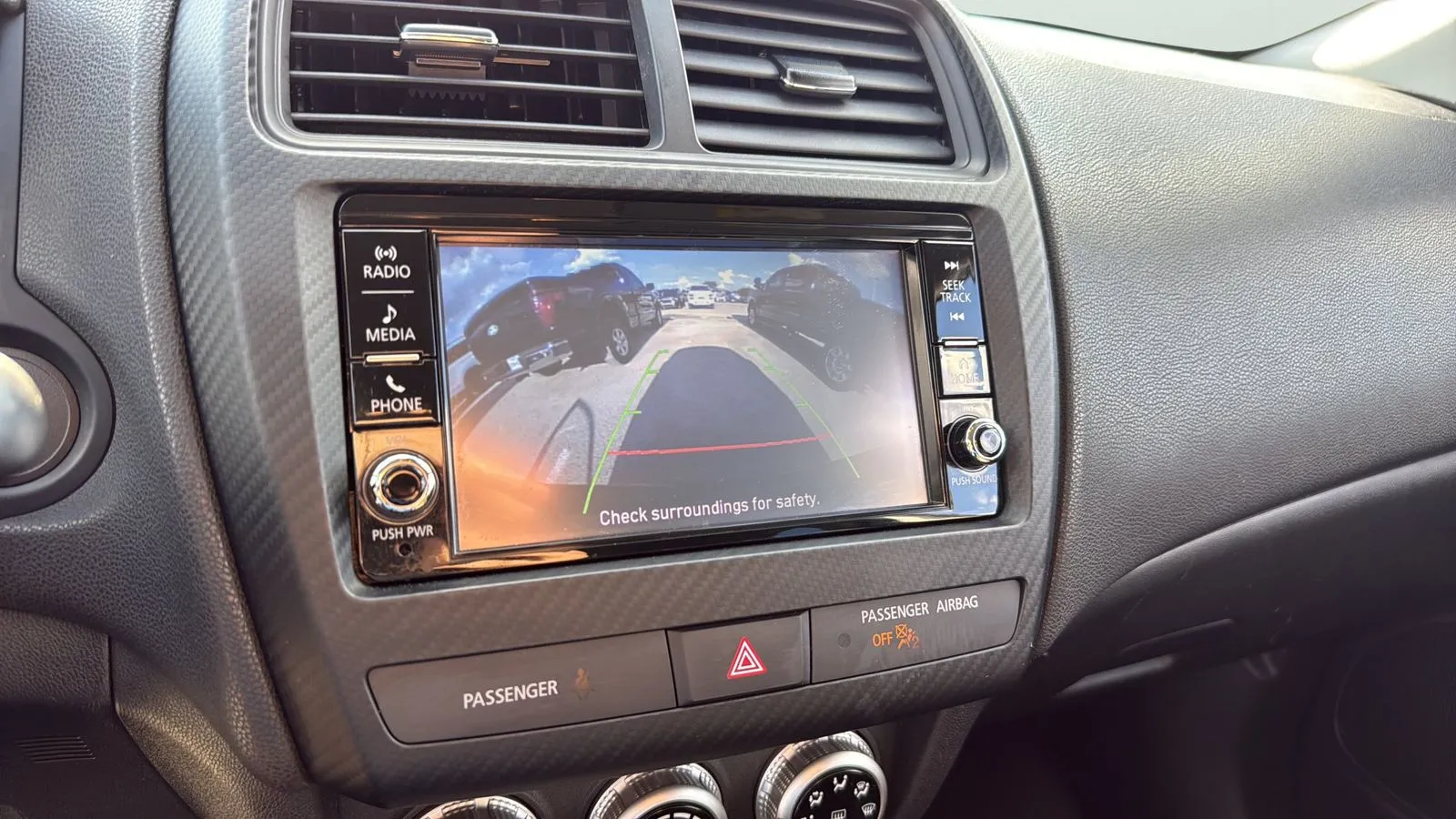 Mitsubishi Outlander Sport photo 18