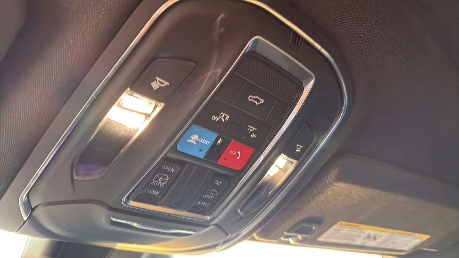 Jeep Grand Cherokee photo 22