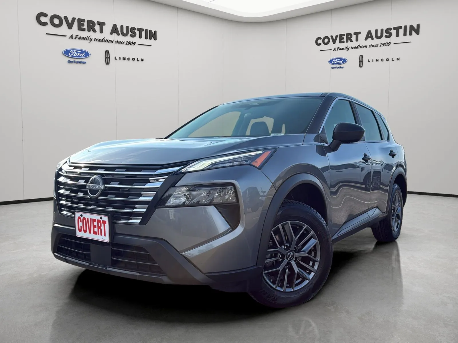 Gray 2024 Nissan Rogue S for sale in Austin, TX