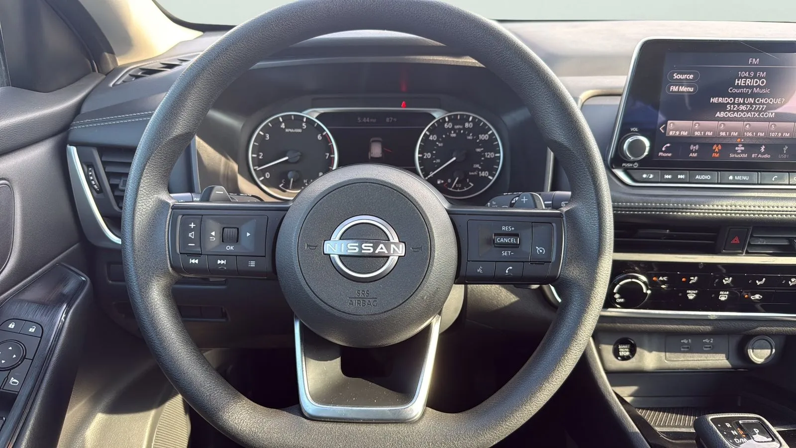 Nissan Rogue photo 14