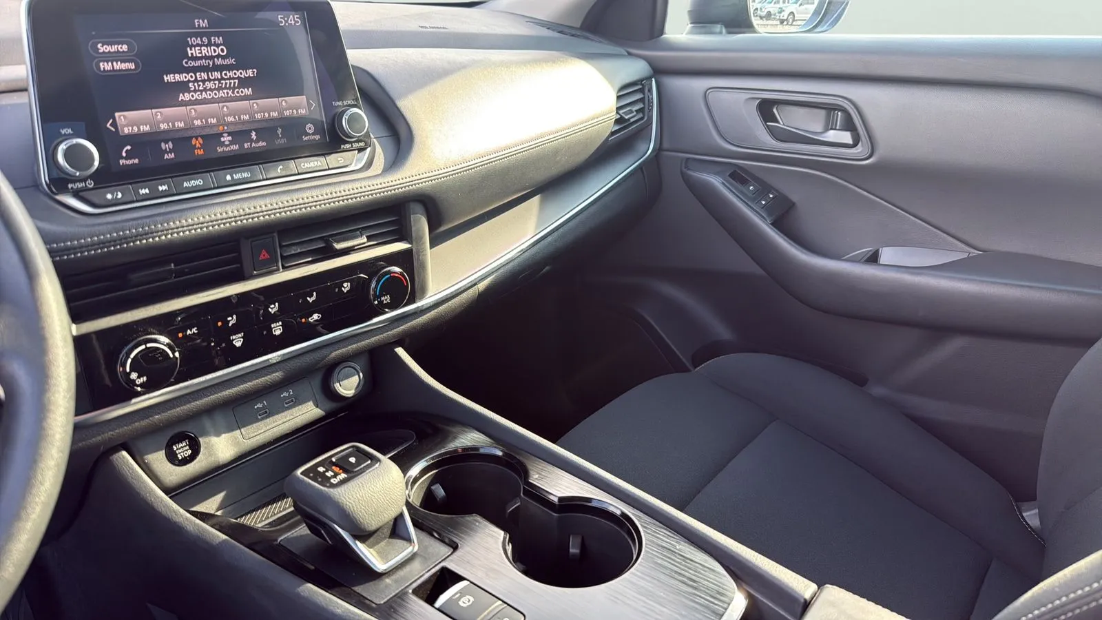 Nissan Rogue photo 19