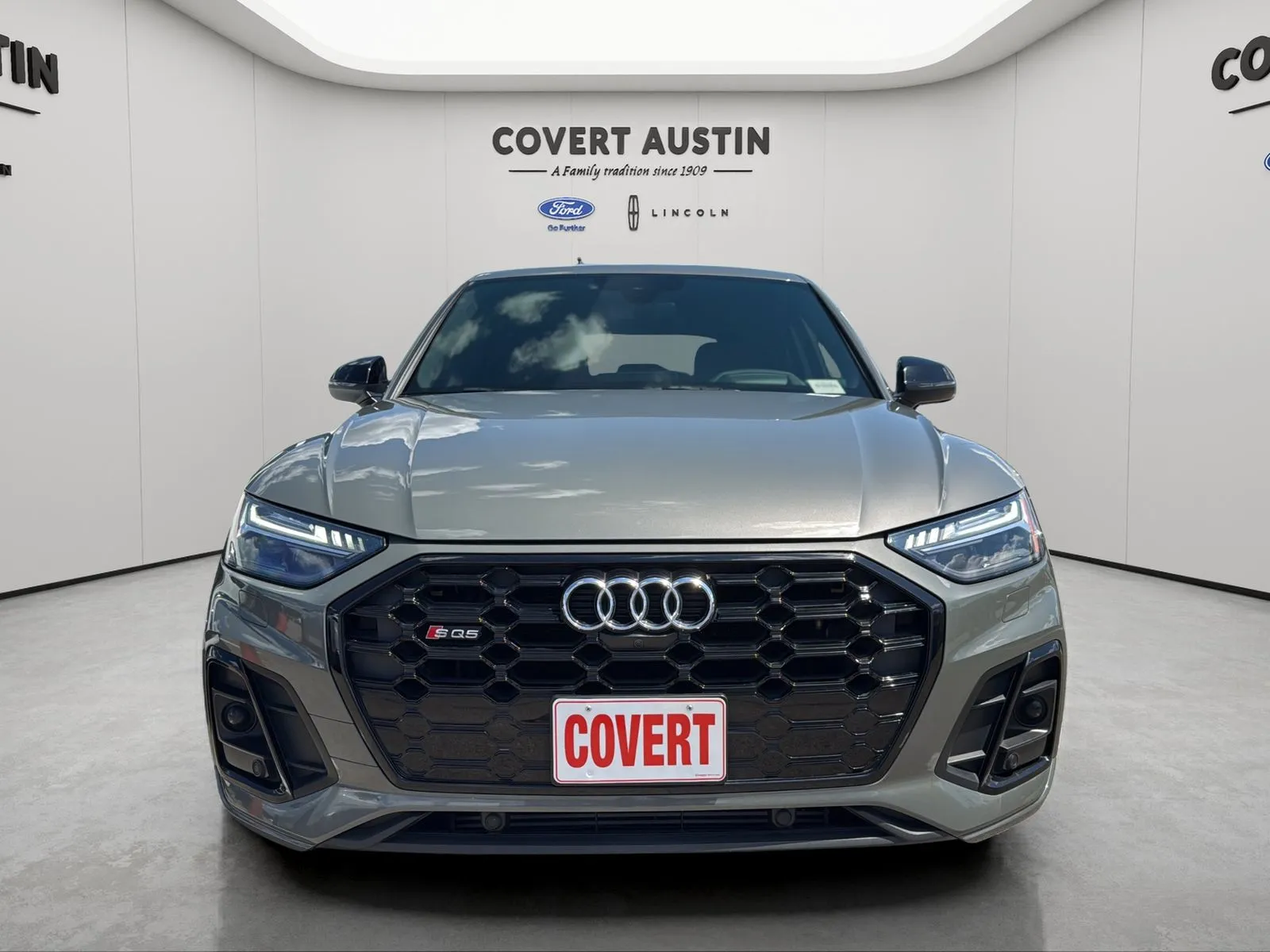 Audi SQ5 photo 8