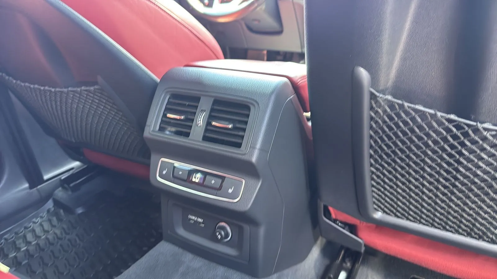 Audi SQ5 photo 27