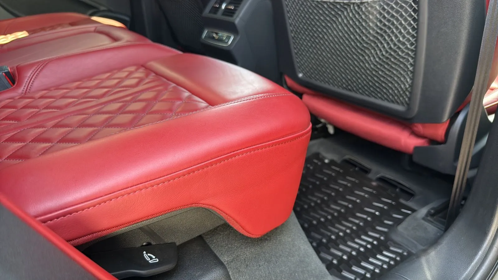 Audi SQ5 photo 26