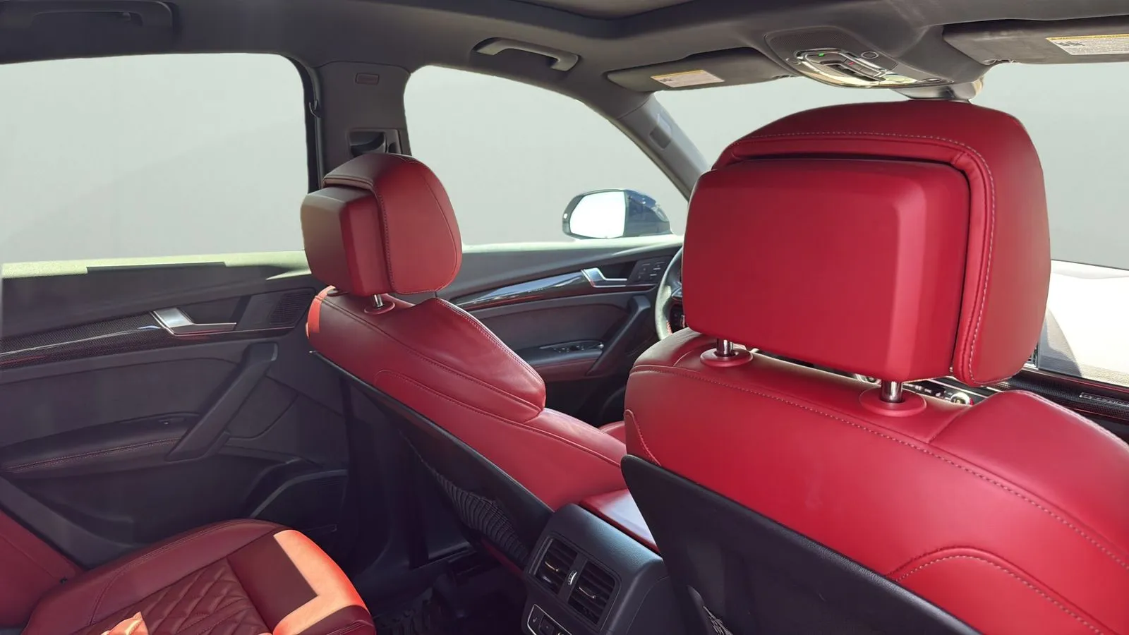Audi SQ5 photo 28