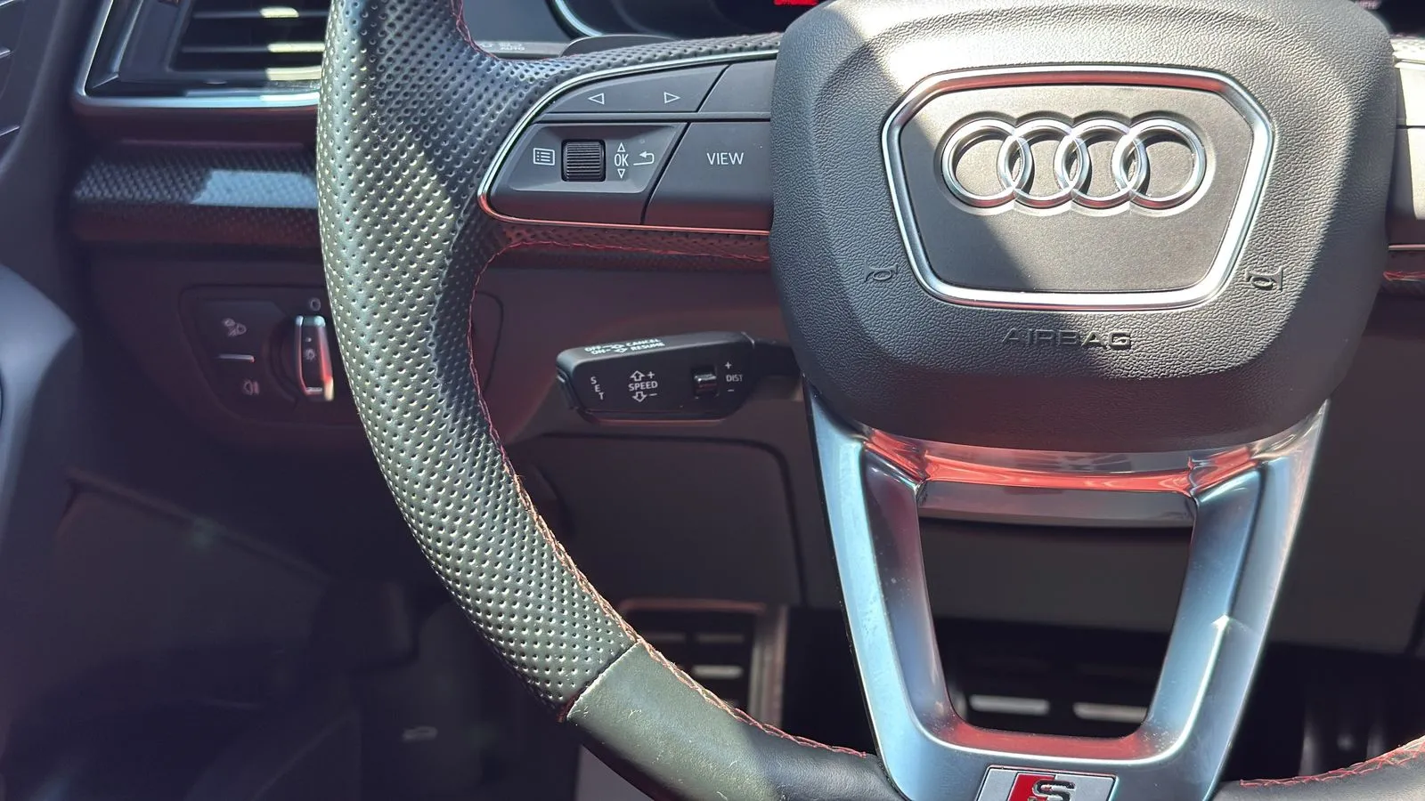 Audi SQ5 photo 16