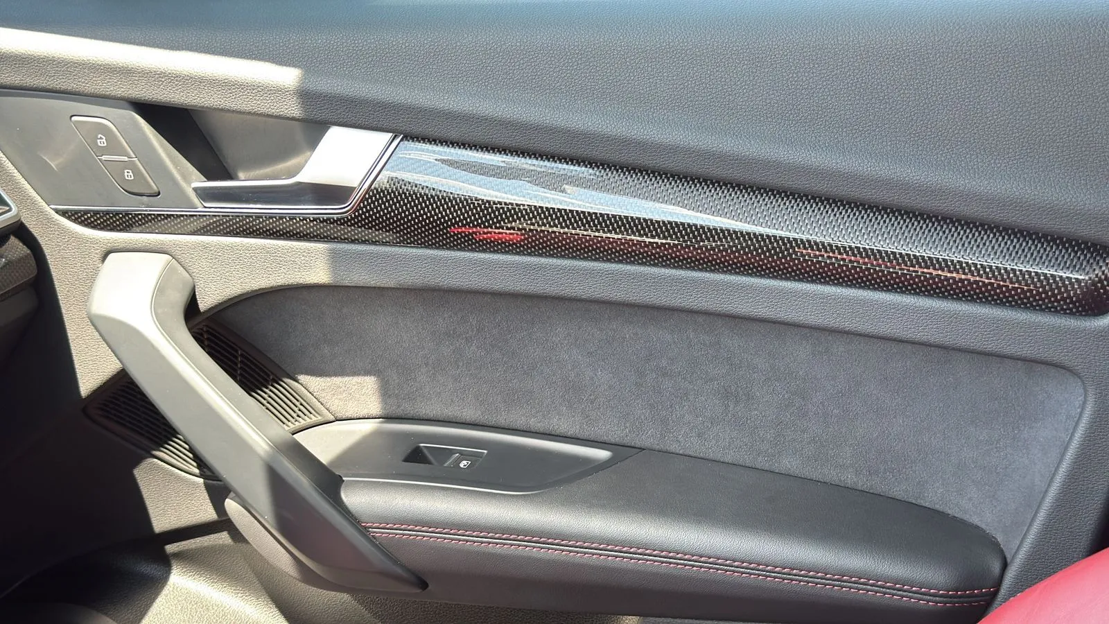 Audi SQ5 photo 23