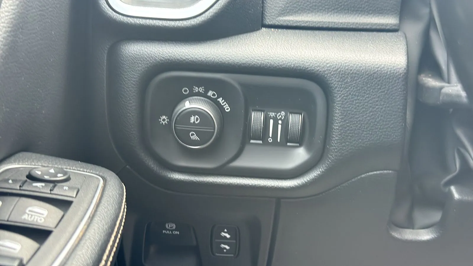 Ram 1500 photo 17