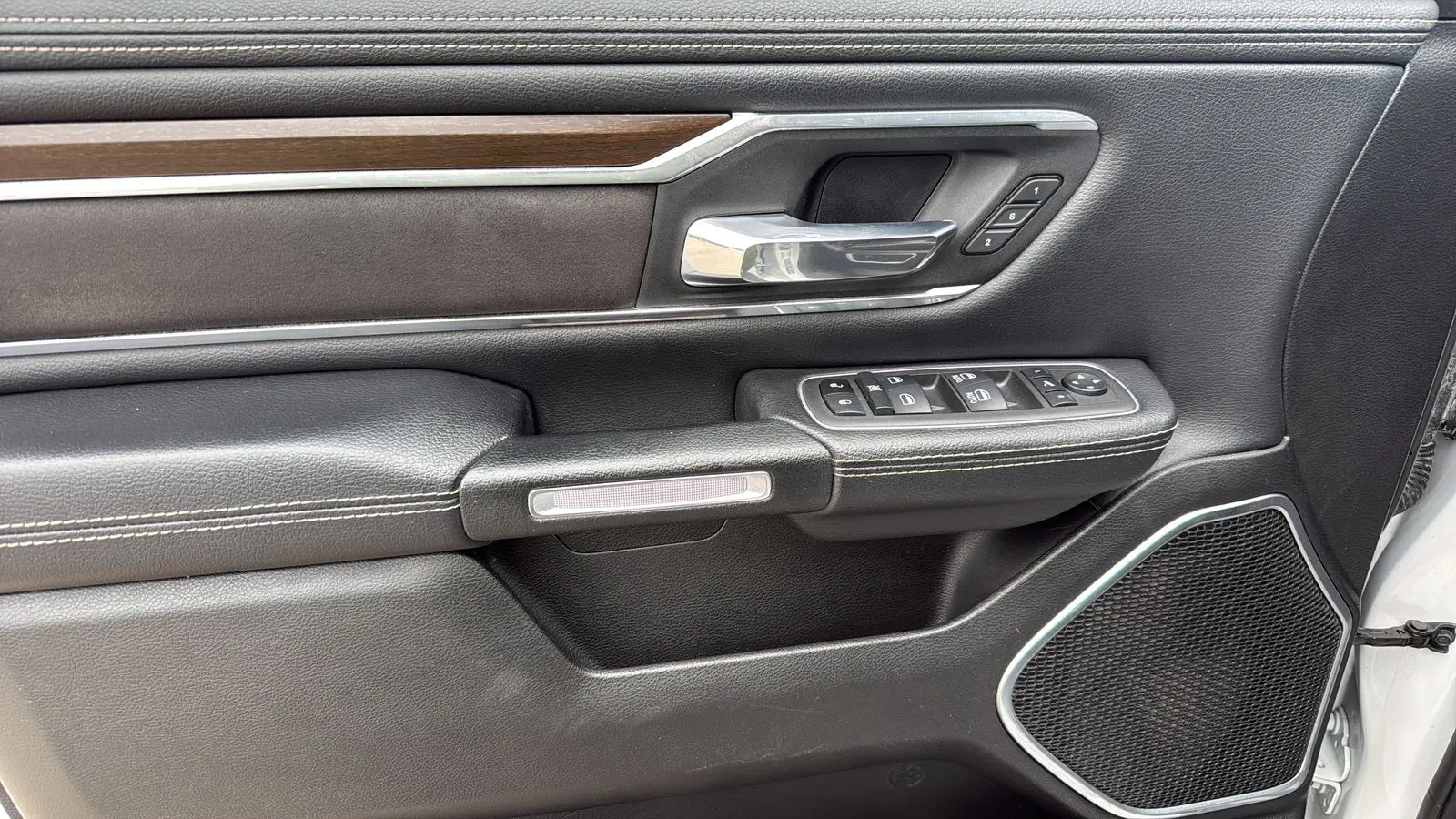 Ram 1500 photo 11