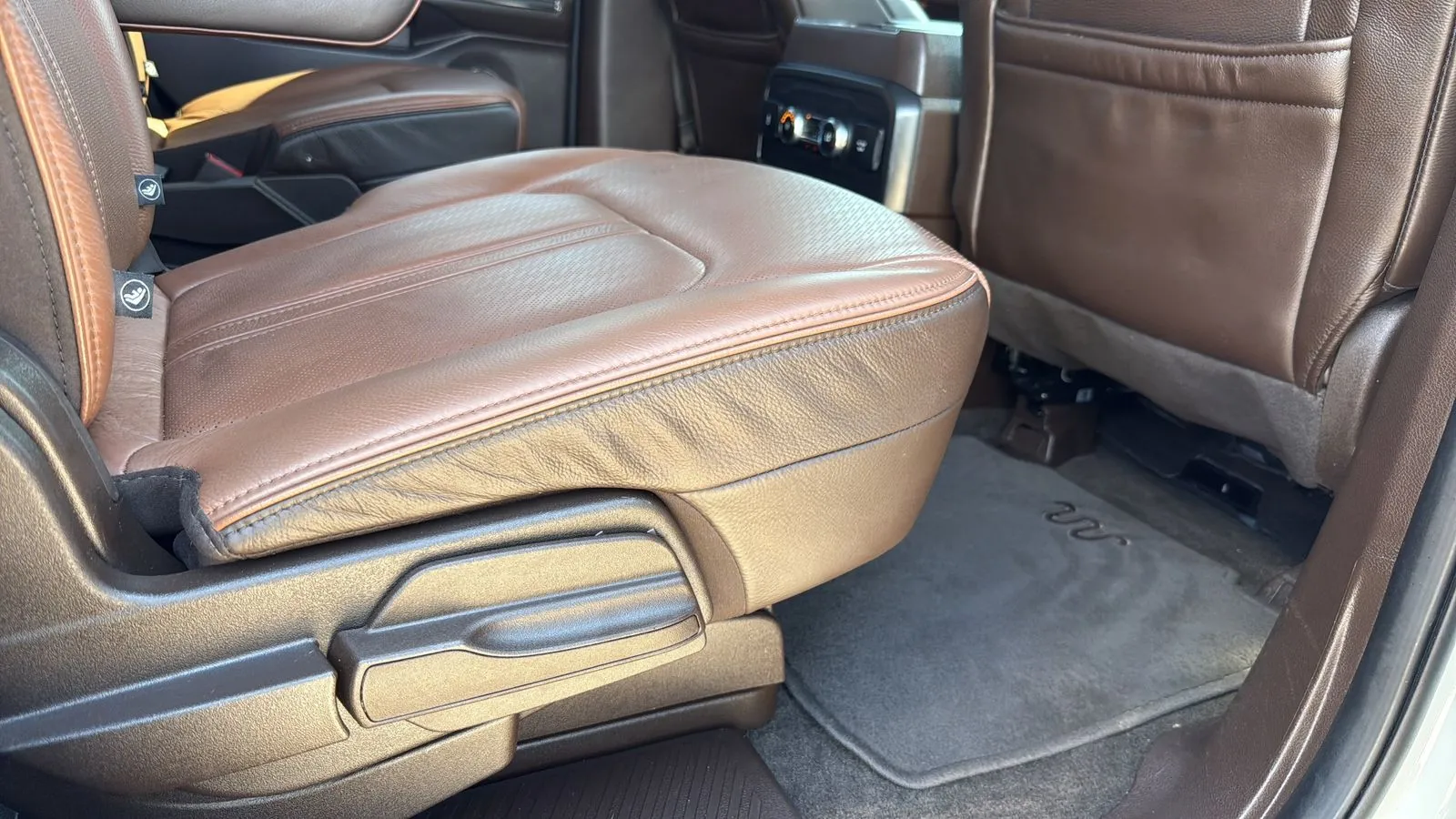 Ford Expedition photo 26