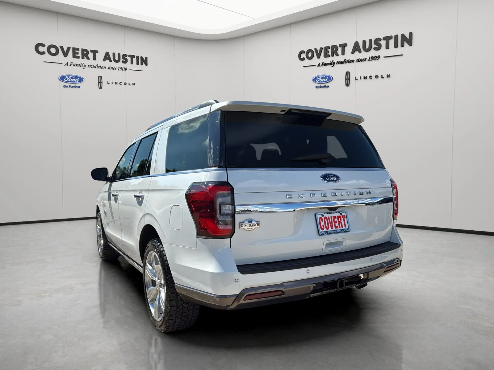 Ford Expedition photo 3