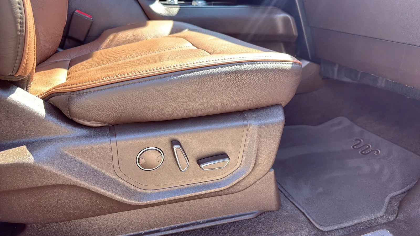 Ford Expedition photo 24