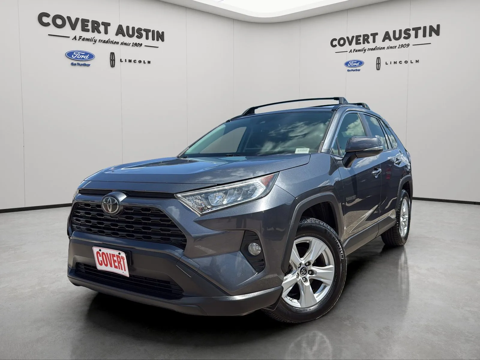 Gray 2019 Toyota RAV4 XLE for sale in Austin, TX