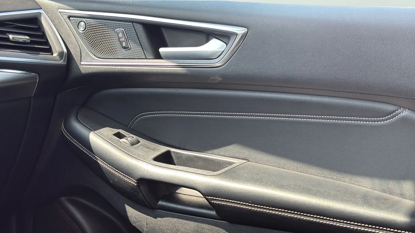 Ford Edge photo 23