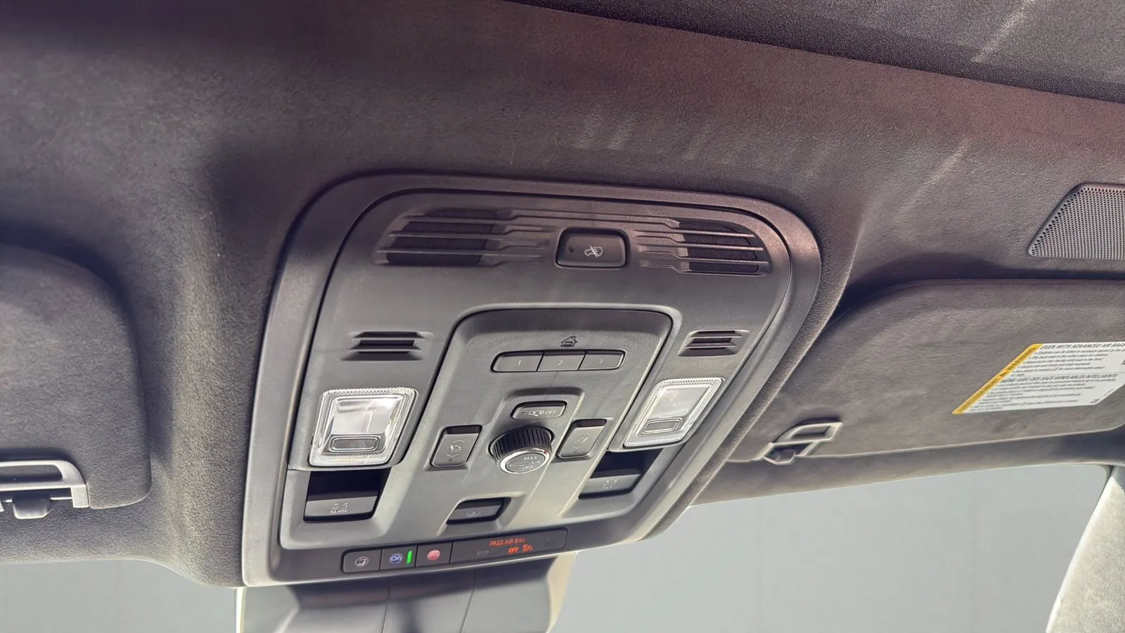 Cadillac Escalade photo 22