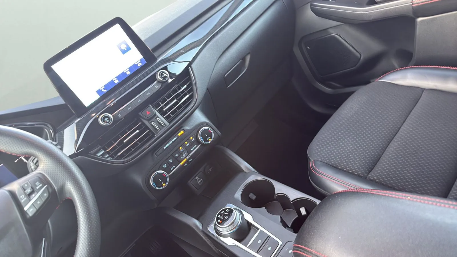 Ford Escape photo 20