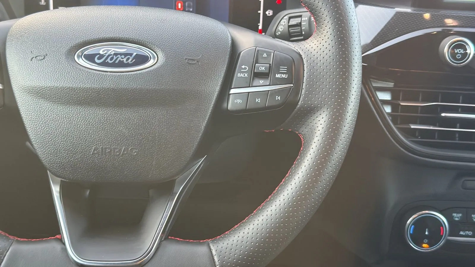 Ford Escape photo 15