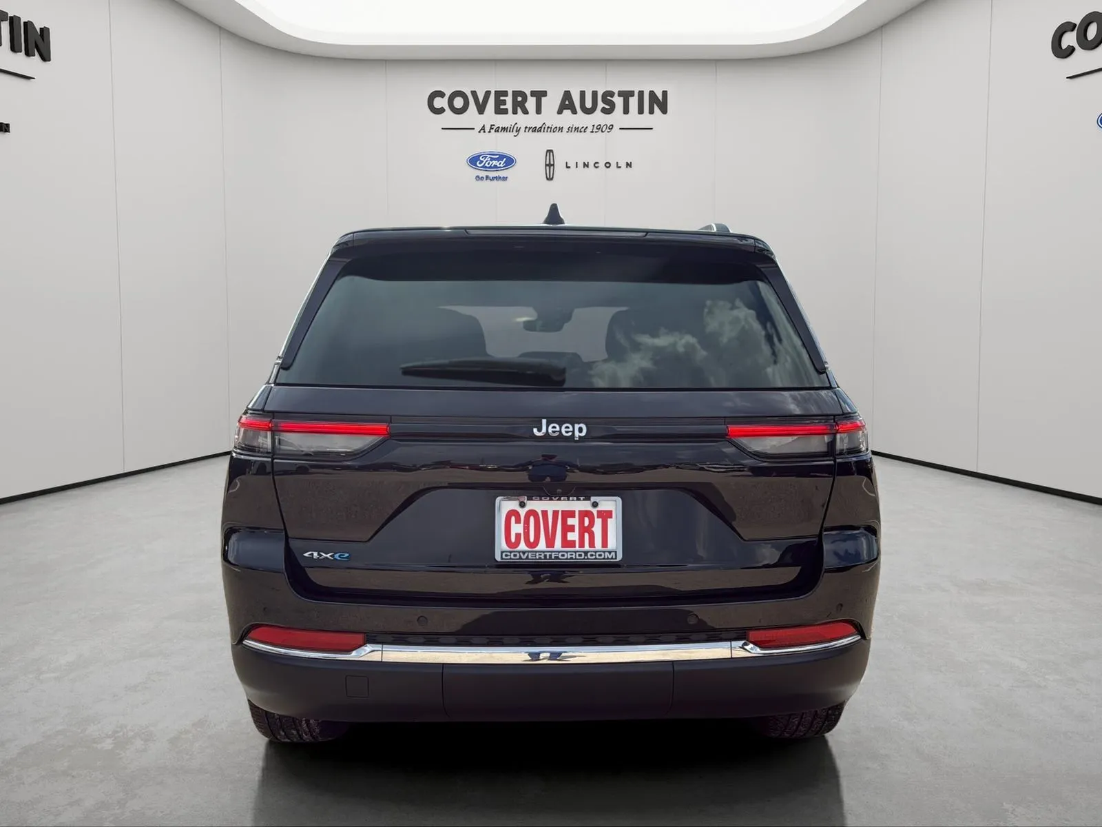 Jeep Grand Cherokee photo 4