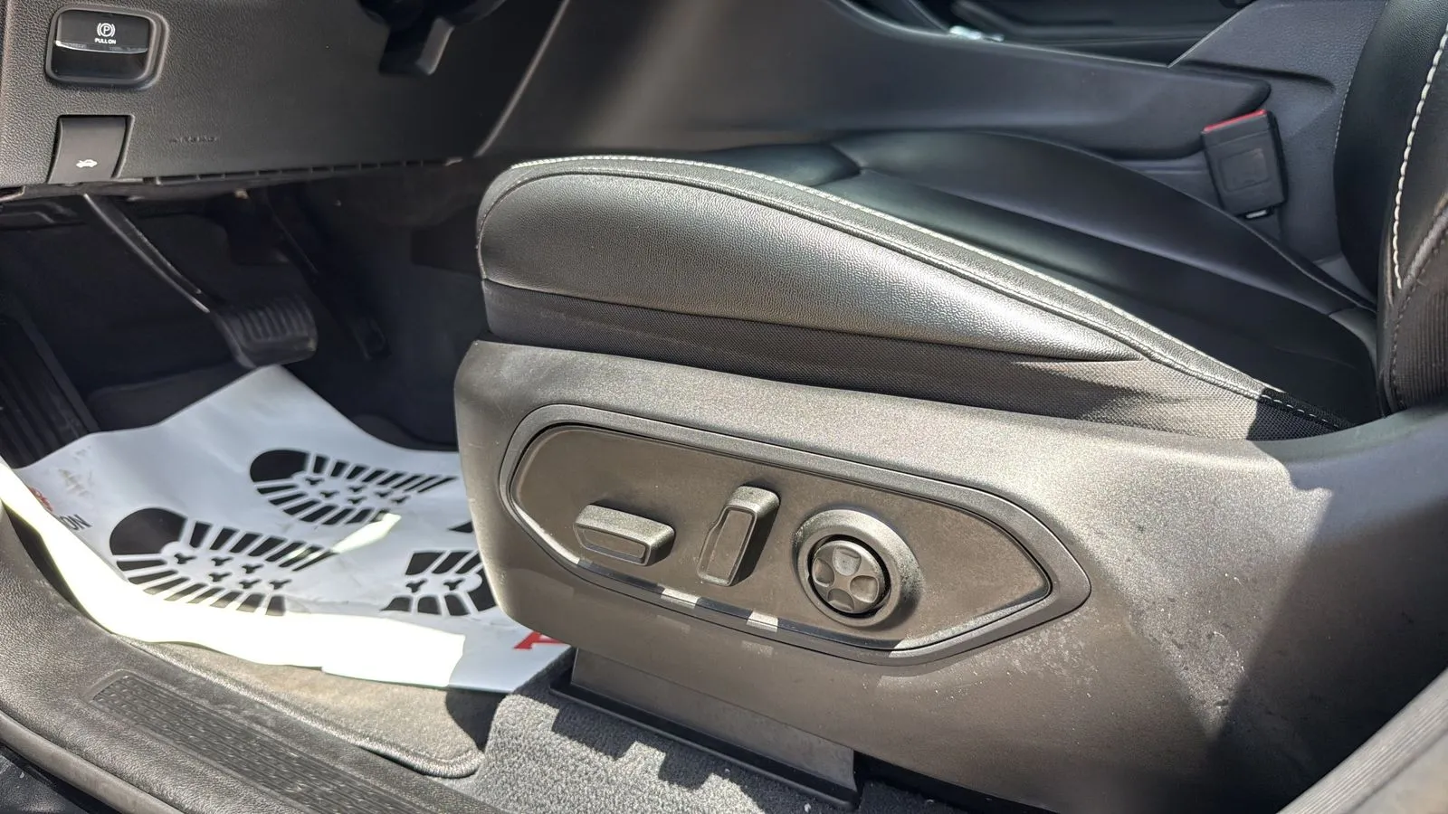 Jeep Grand Cherokee photo 10